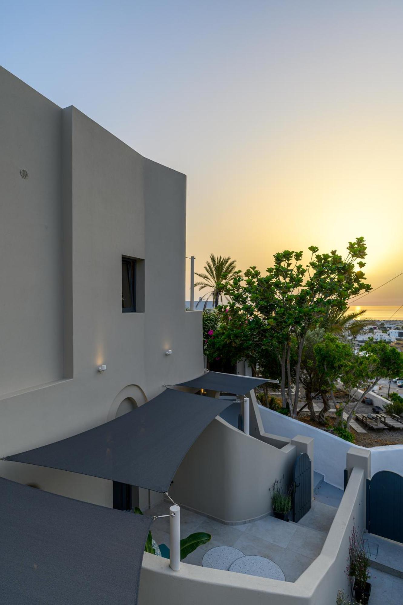 Galaria Serenity Suites Vothon Bagian luar foto