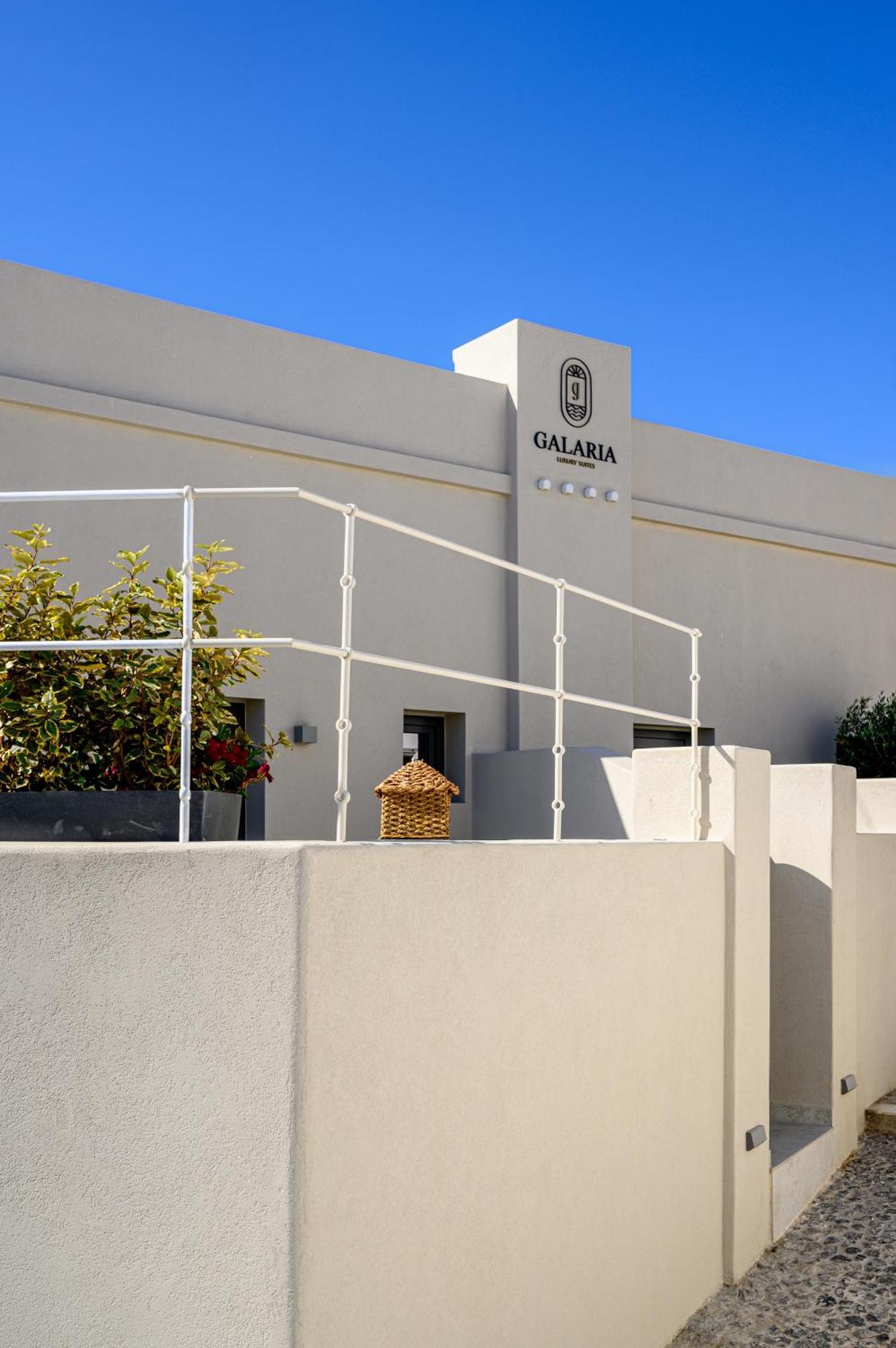 Galaria Serenity Suites Vothon Bagian luar foto