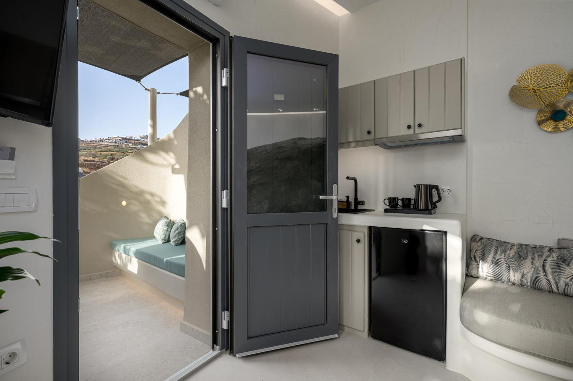 Galaria Serenity Suites Vothon Bagian luar foto